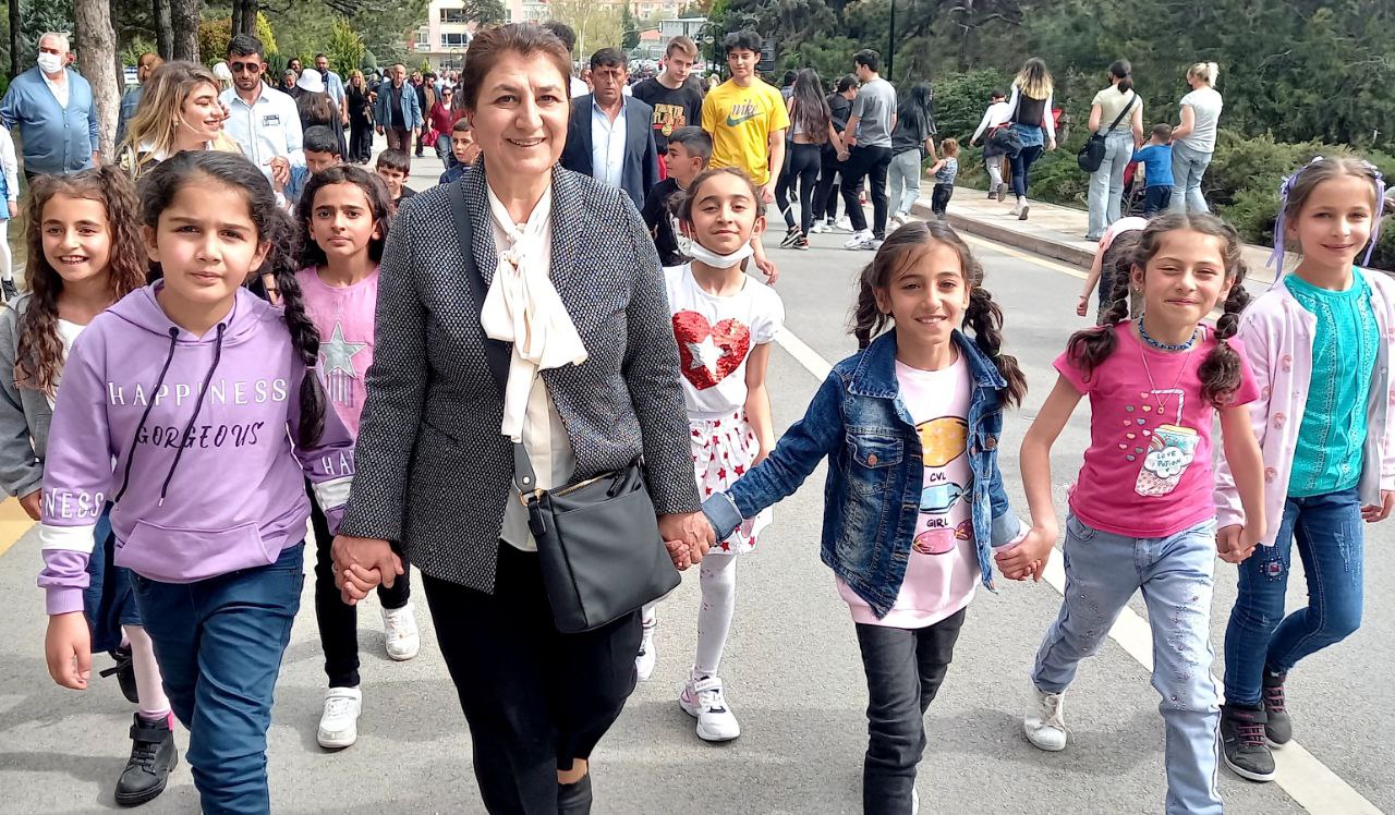 Kimsesiz çocuklarla 23 Nisan kutlaması projesi